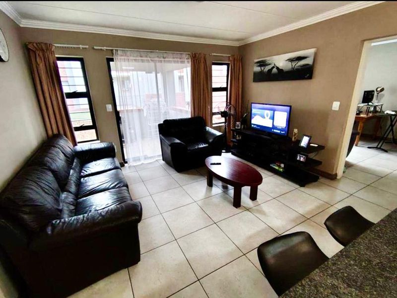 Apartment For Sale in Amberfield - Photo 6