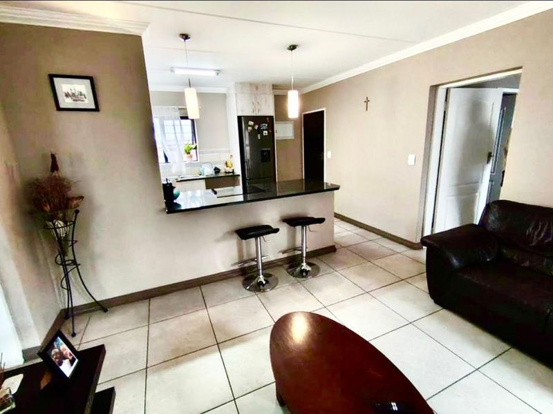 Apartment For Sale in Amberfield - Photo 7