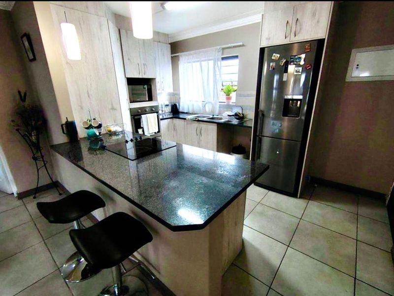Apartment For Sale in Amberfield - Photo 3