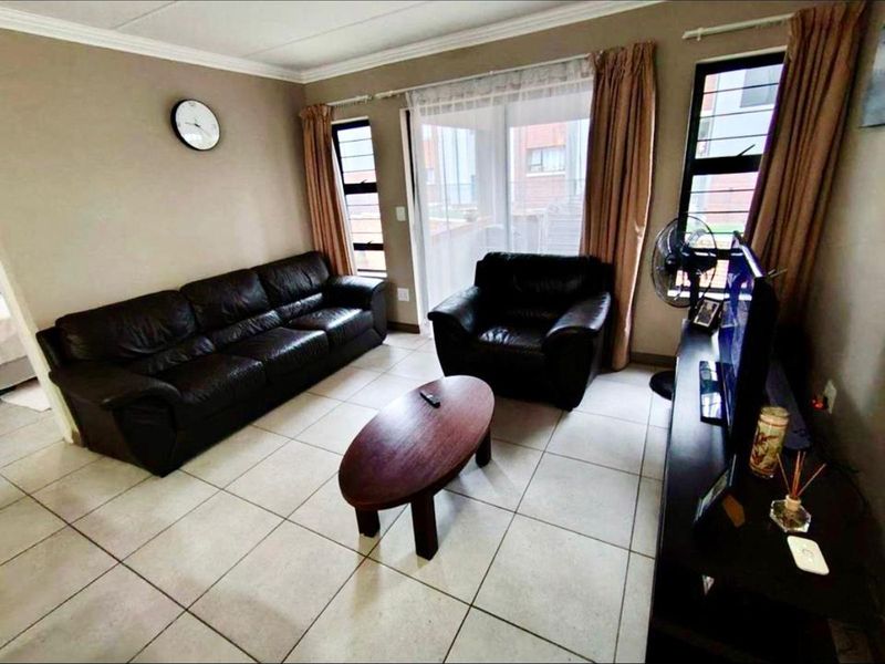 Apartment For Sale in Amberfield - Photo 5