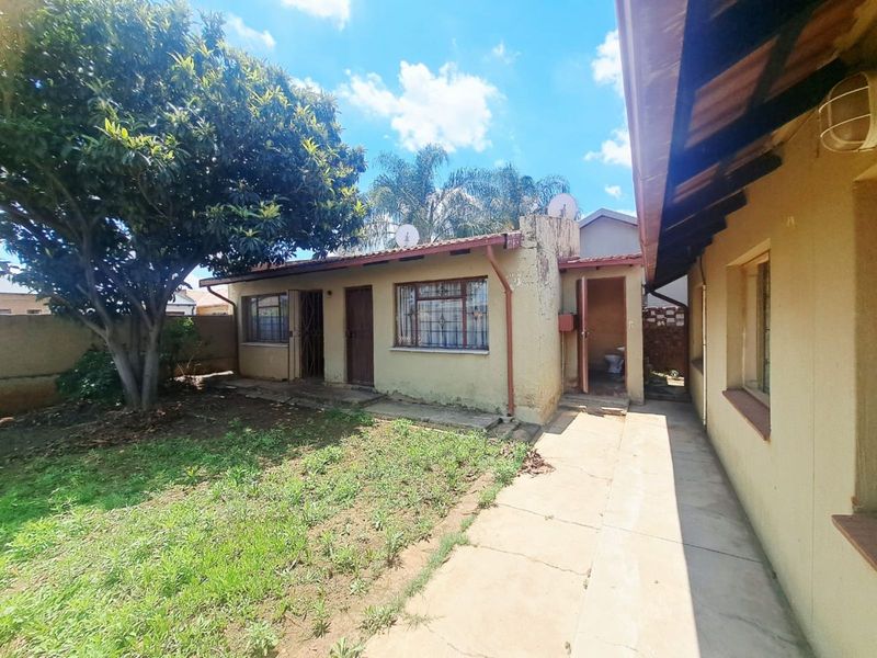 House For Sale in Mamelodi East - Photo 3