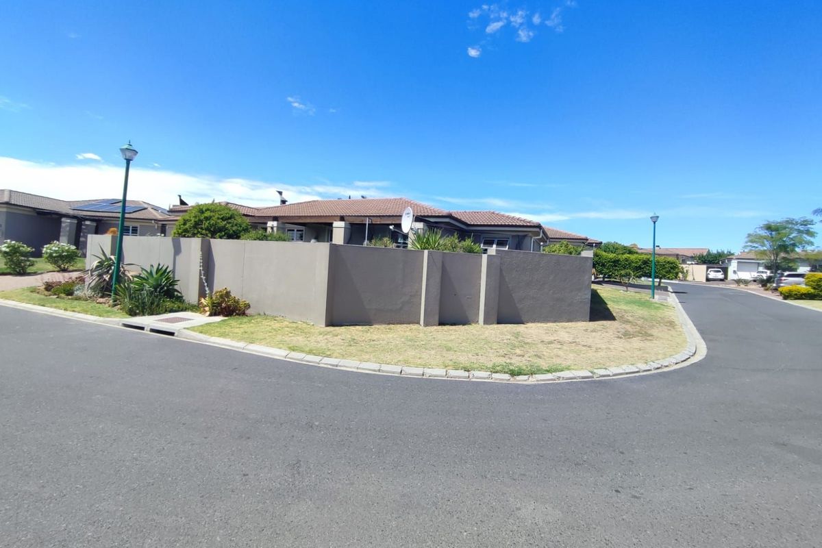 House For Sale in Cape Gate - Photo 2