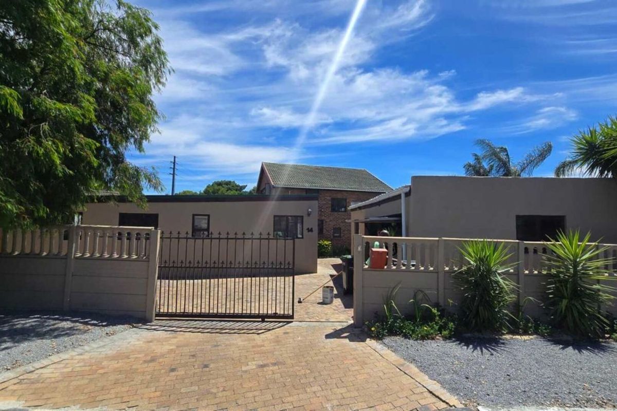 House For Sale in Zoo Park - Photo 2