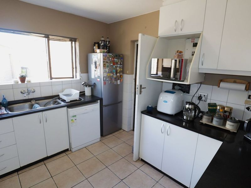 House For Sale in Zoo Park - Photo 8