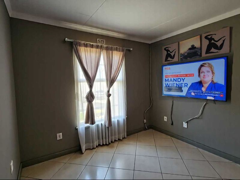 House For Sale in Riverside View - Photo 7