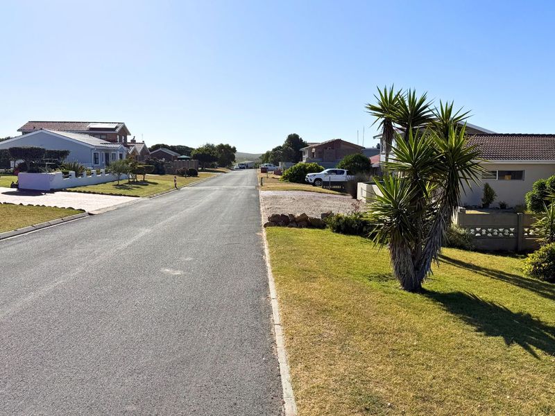 House For Sale in Kleinbaai - Photo 2