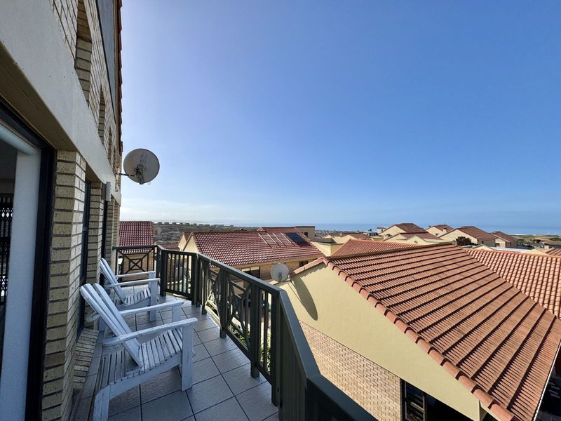 Townhouse For Sale in Seemeeu Park - Photo 9