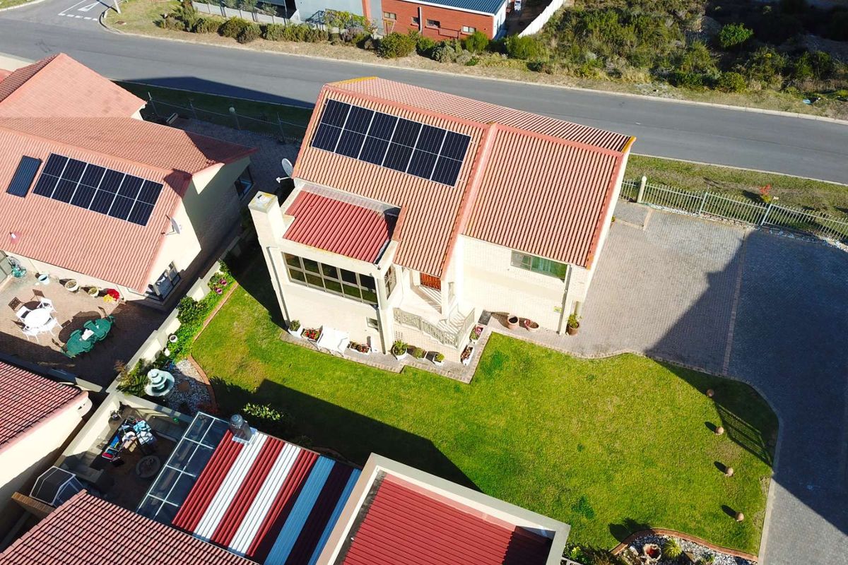 Townhouse For Sale in Seemeeu Park - Photo 2