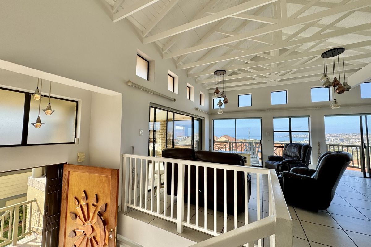 Townhouse For Sale in Seemeeu Park - Photo 3