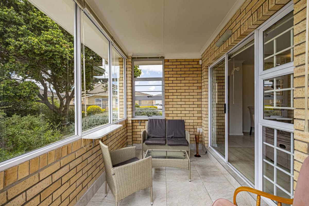 Townhouse For Sale in Walmer Heights - Photo 3