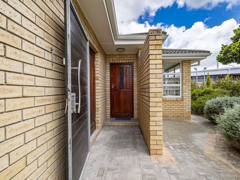 Townhouse For Sale in Walmer Heights - Photo 5