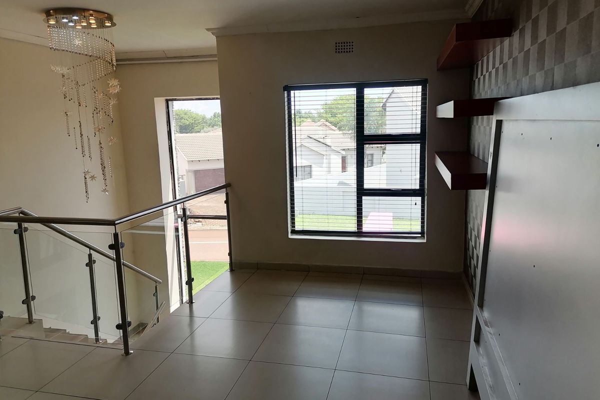 House For Sale in Eldo Village Estate - Photo 3