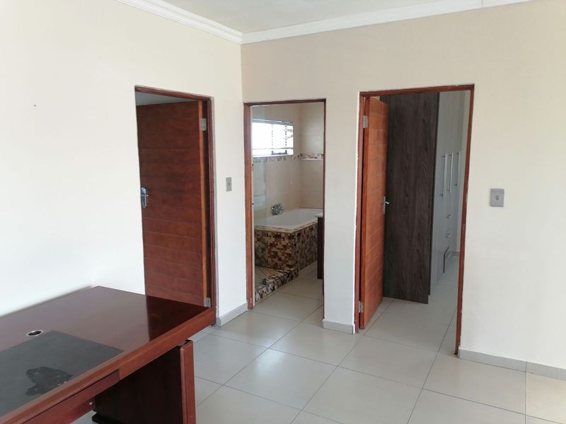 House For Sale in Eldo Village Estate - Photo 6