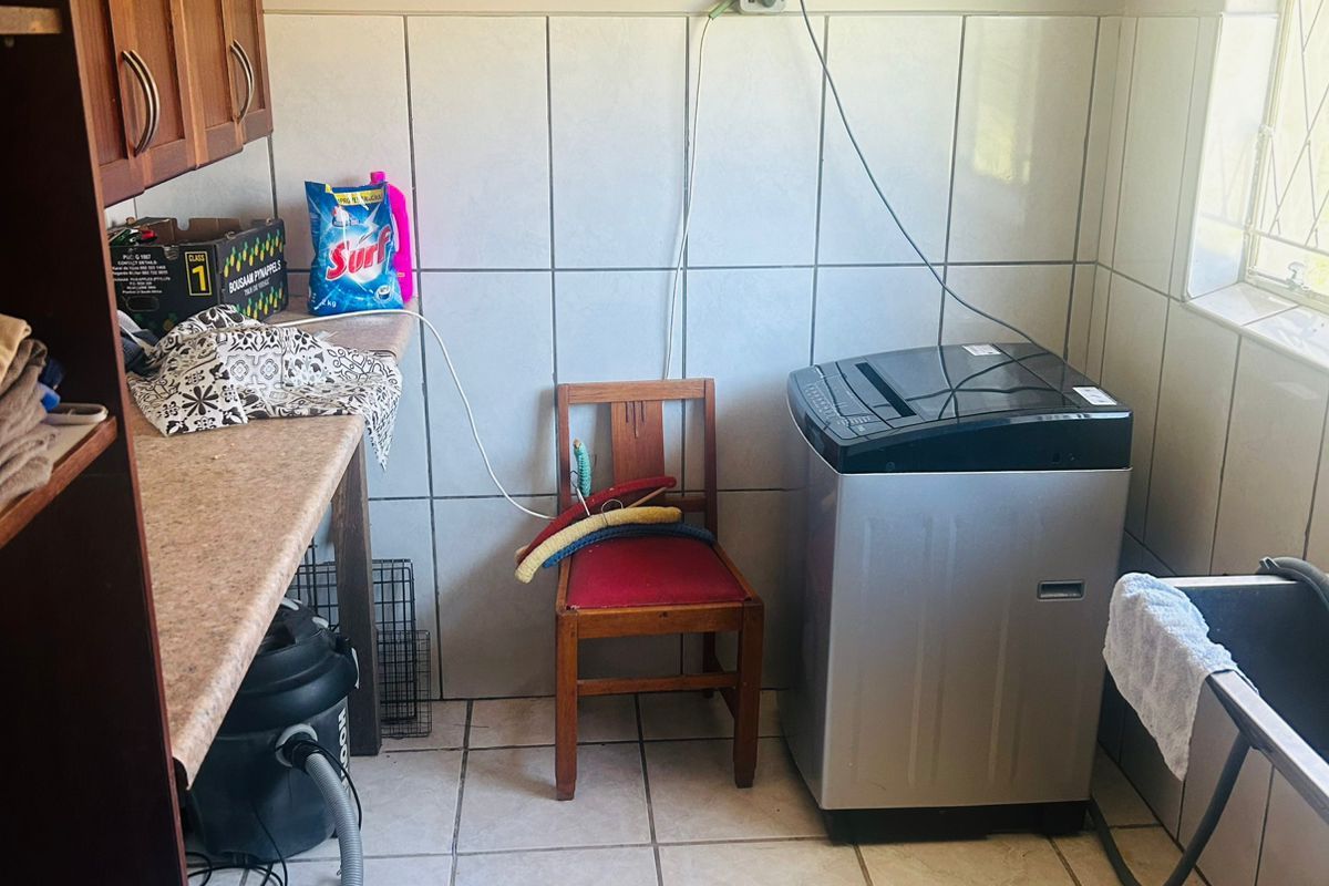 House For Sale in Christiana Central - Photo 5