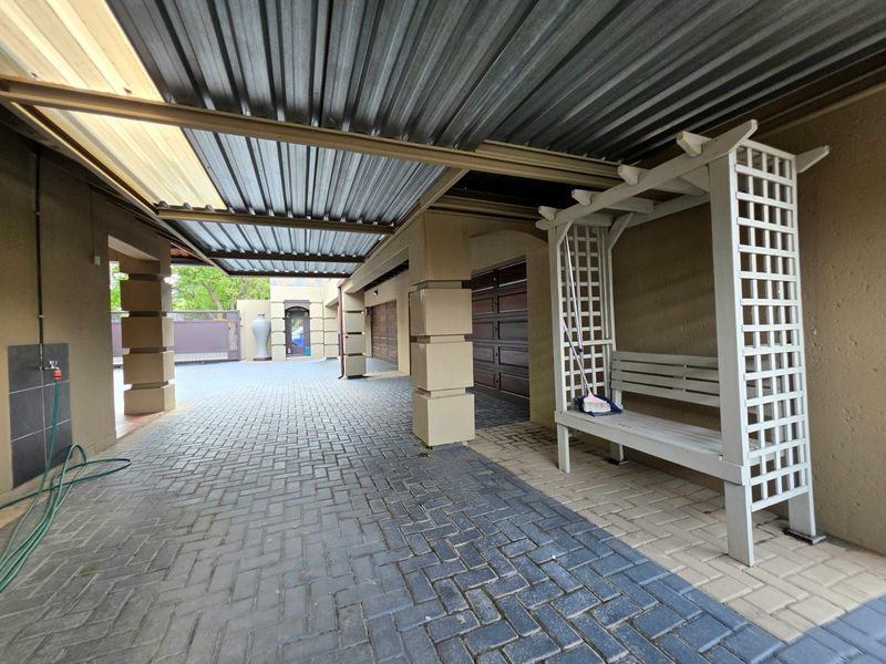 House For Sale in Secunda Central - Photo 5