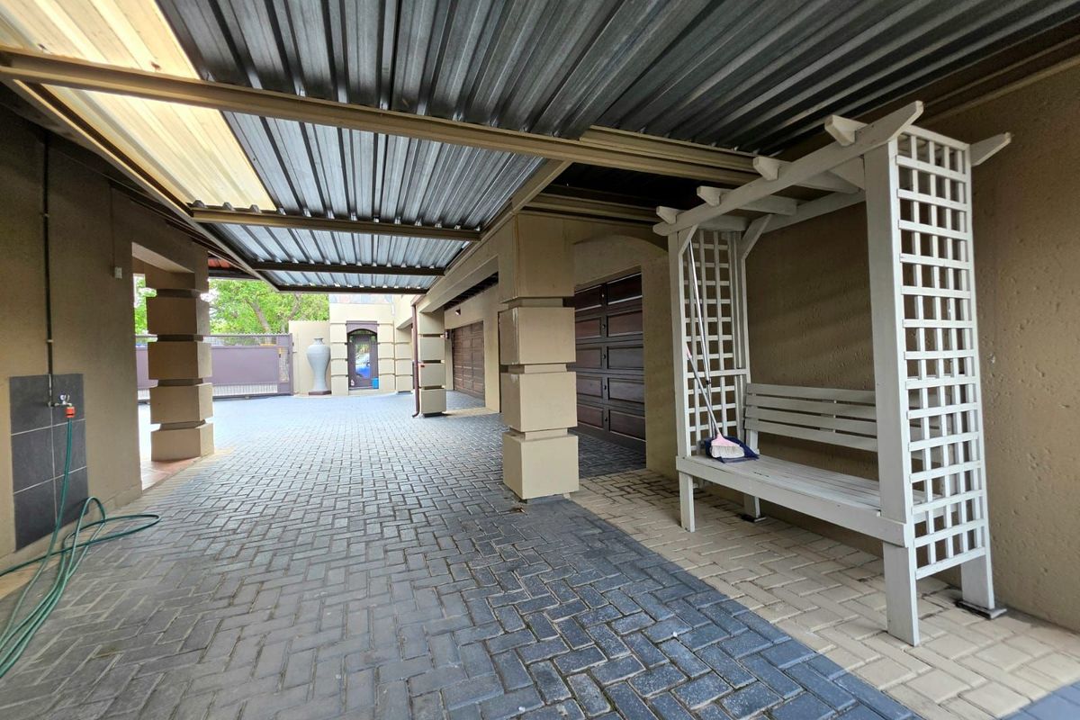 House For Sale in Secunda Central - Photo 5