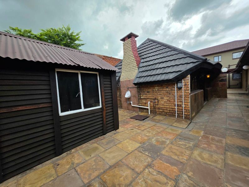 House For Sale in Secunda Central - Photo 7