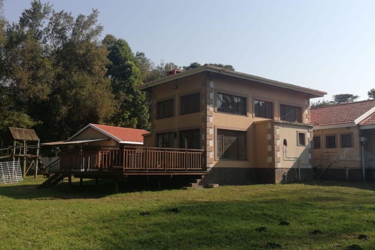 House For Sale in West Riding - Photo 2