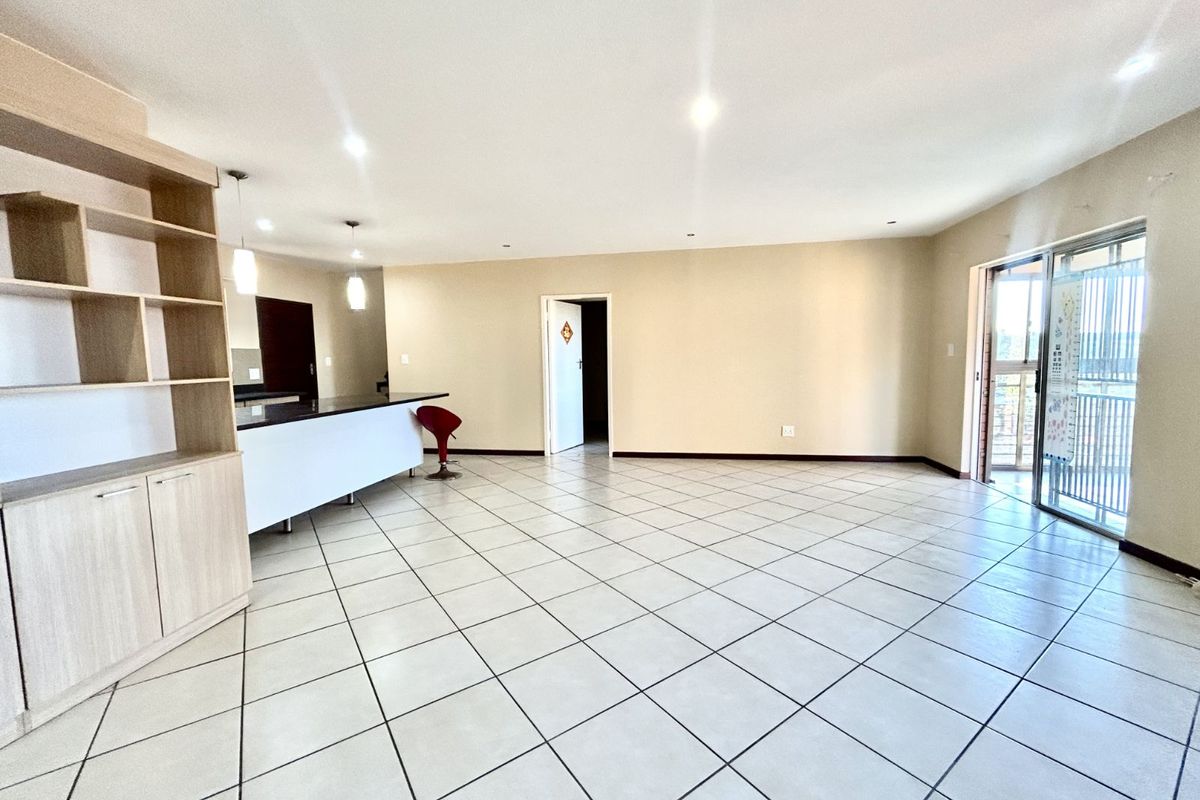 Townhouse For Sale in Mooikloof Ridge - Photo 4