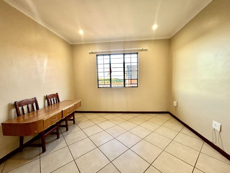 Townhouse For Sale in Mooikloof Ridge - Photo 10
