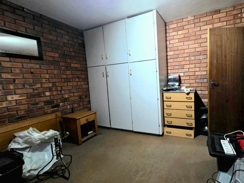 Townhouse For Sale in Secunda Central - Photo 6