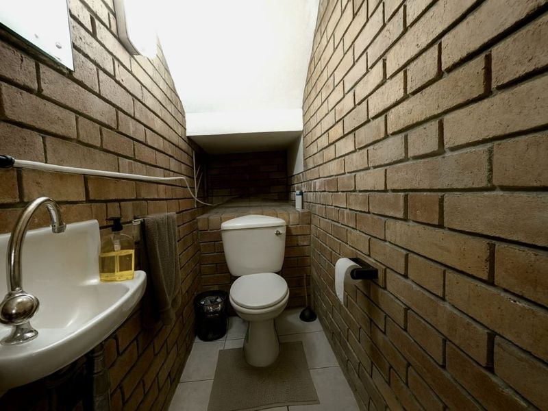 Townhouse For Sale in Secunda Central - Photo 7