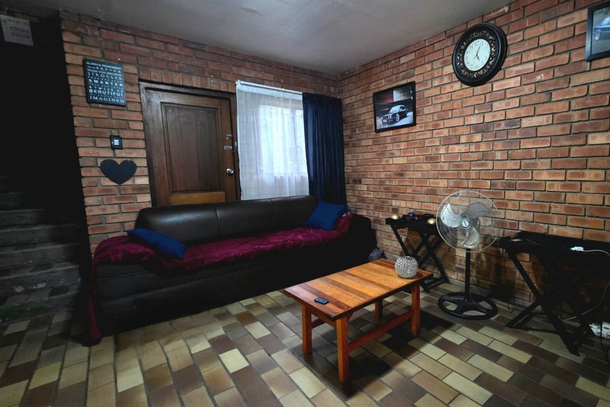 Townhouse For Sale in Secunda Central - Photo 3