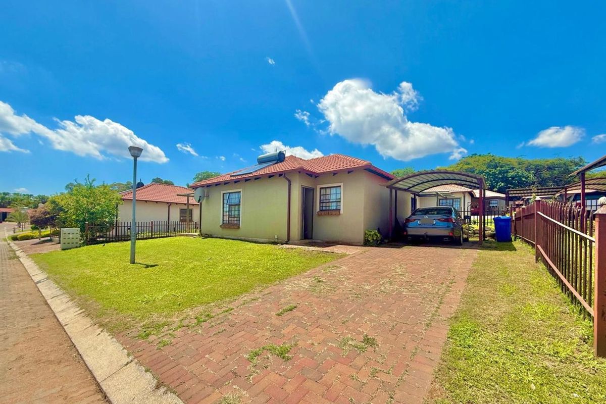 Townhouse For Sale in Amandasig - Photo 4