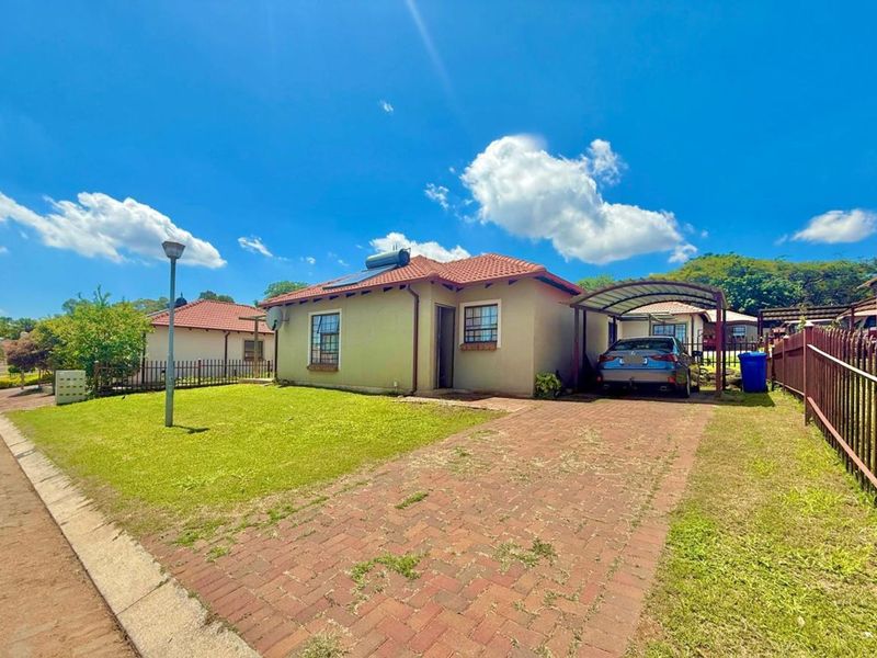 Townhouse For Sale in Amandasig - Photo 4