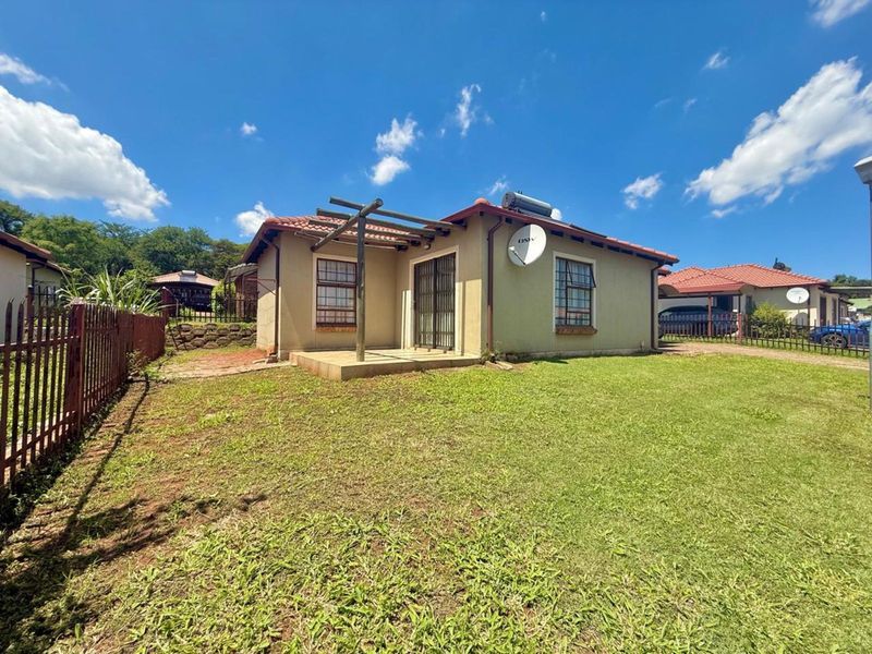 Townhouse For Sale in Amandasig - Photo 3