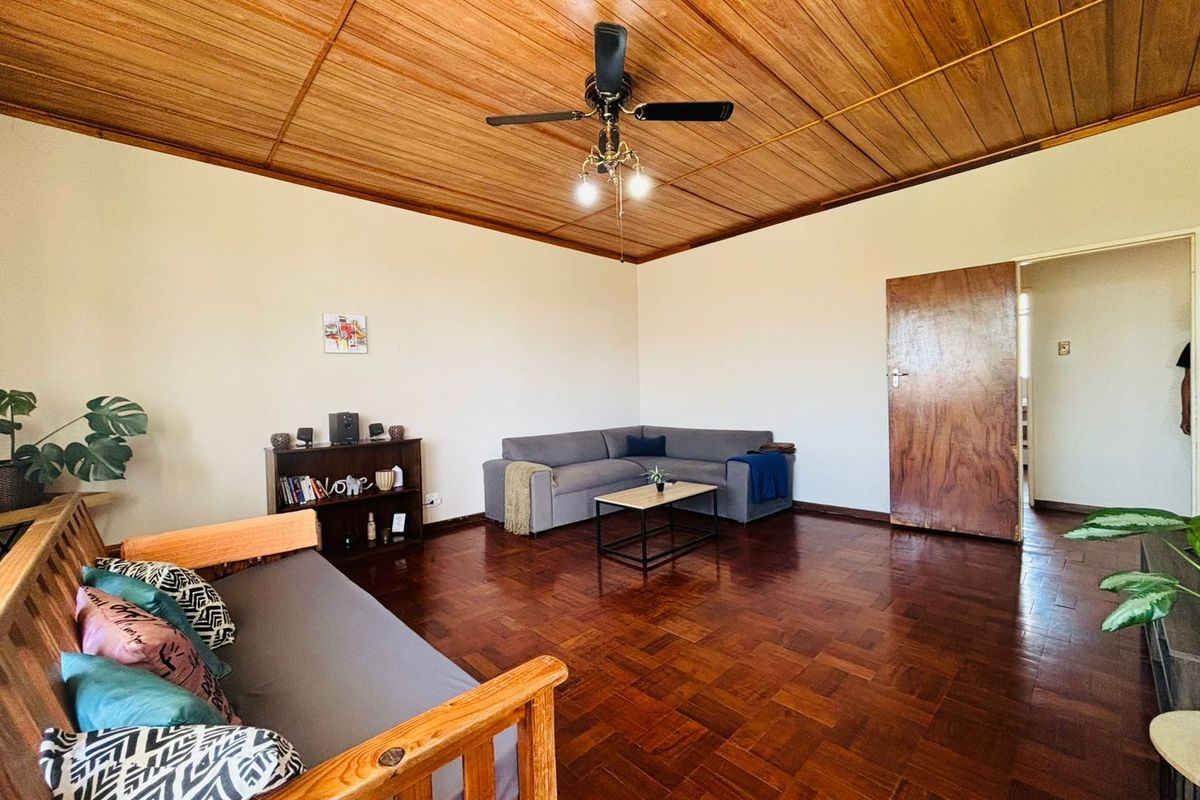 Apartment For Sale in Uitenhage Central - Photo 2