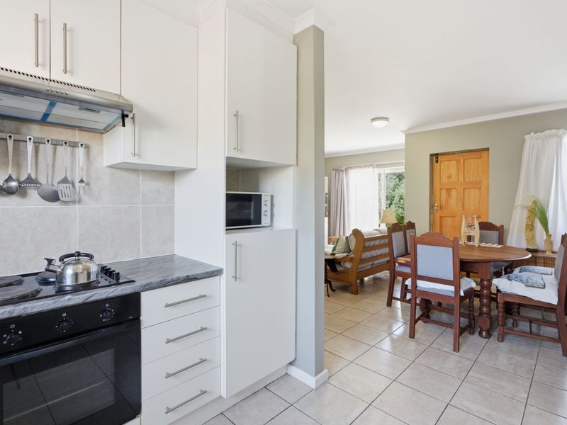 Townhouse For Sale in Kabega - Photo 8