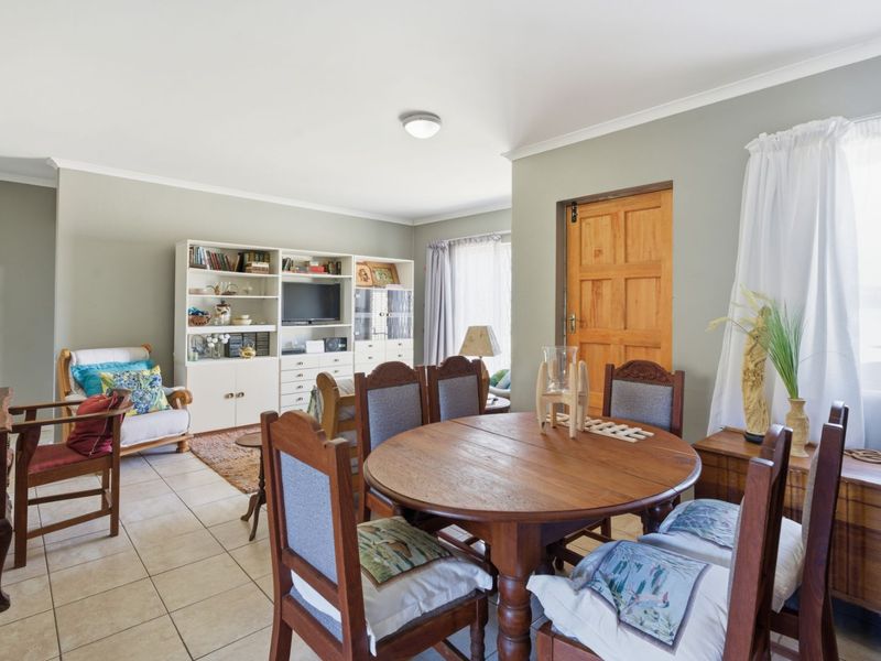 Townhouse For Sale in Kabega - Photo 4