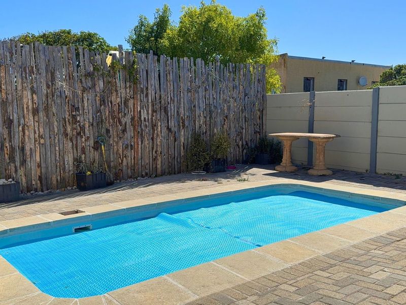 House For Sale in Franskraal - Photo 3