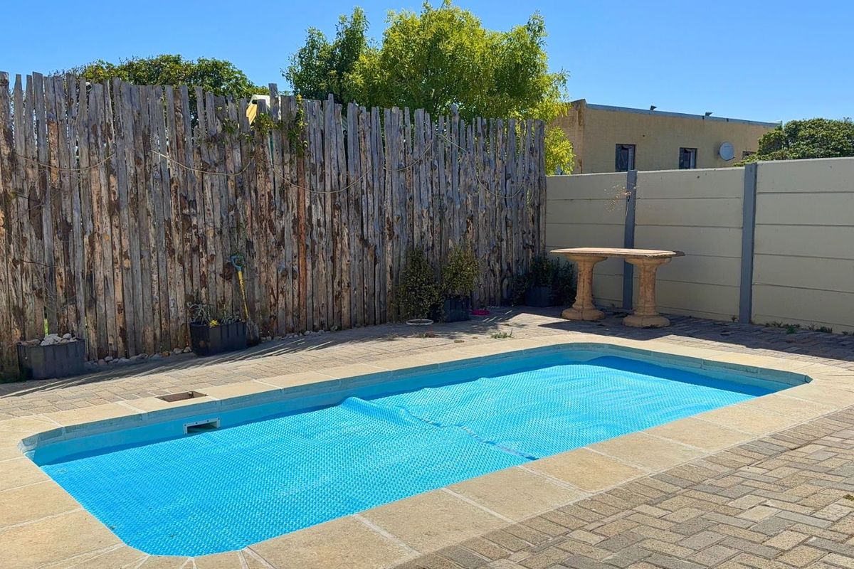 House For Sale in Franskraal - Photo 3