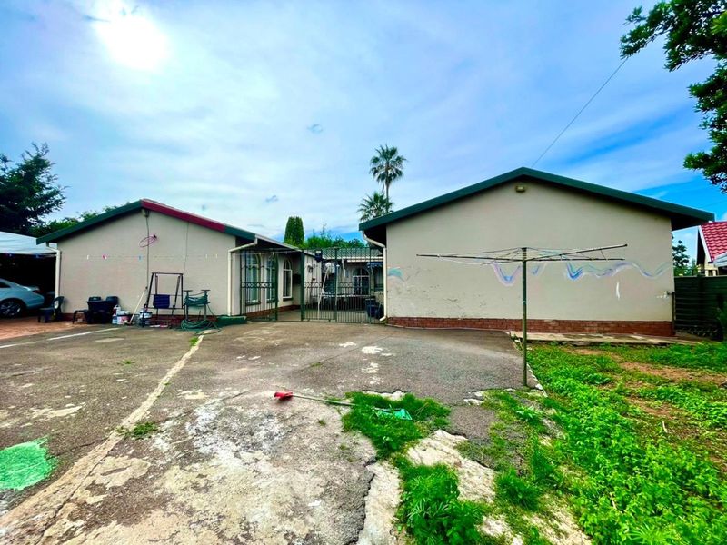 House For Sale in Heuweloord - Photo 3