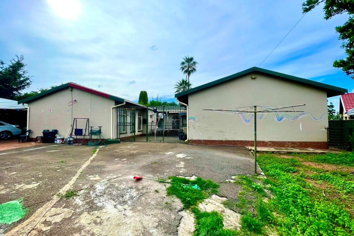 House For Sale in Heuweloord - Photo 3