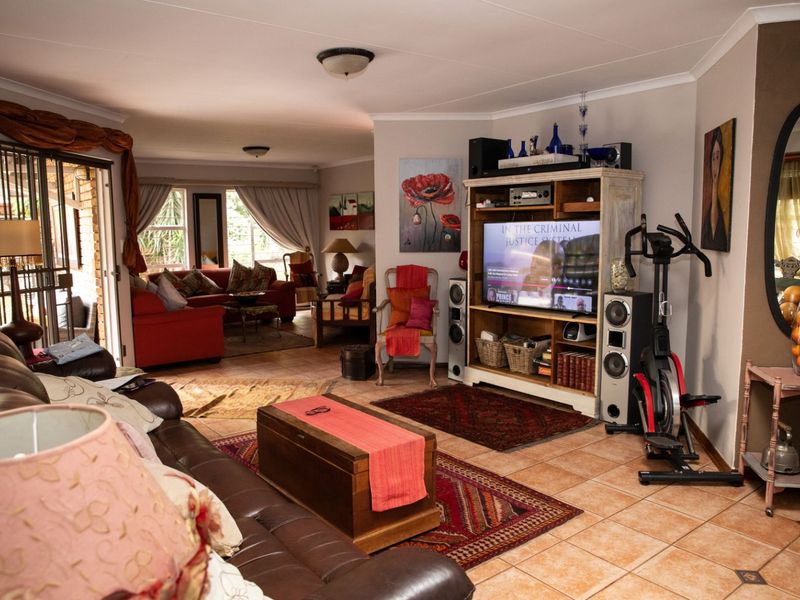 House For Sale in Highveld - Photo 8