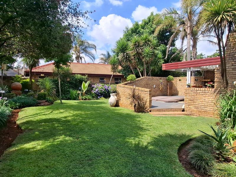 House For Sale in Highveld - Photo 2