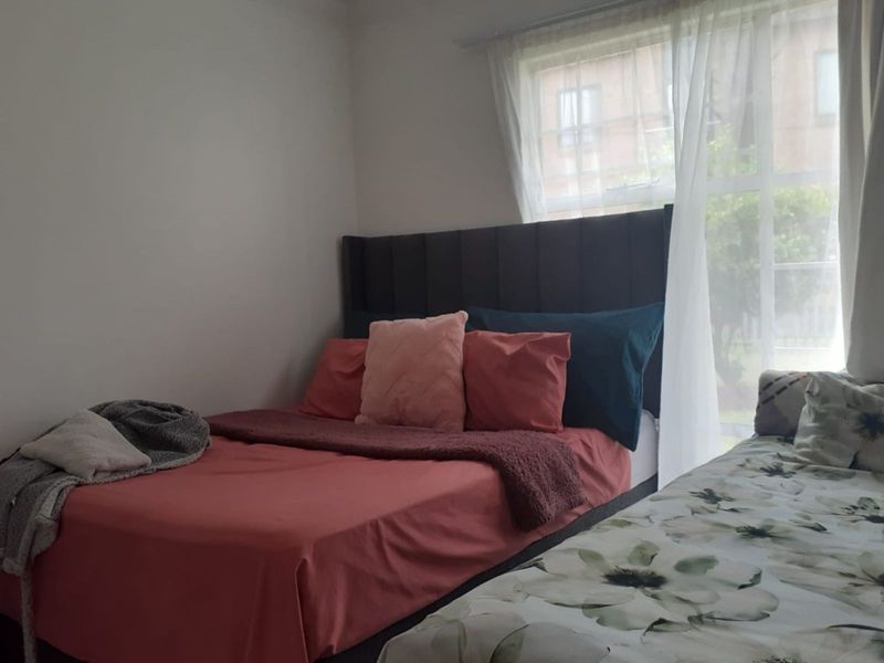 Apartment For Sale in Die Hoewes - Photo 8