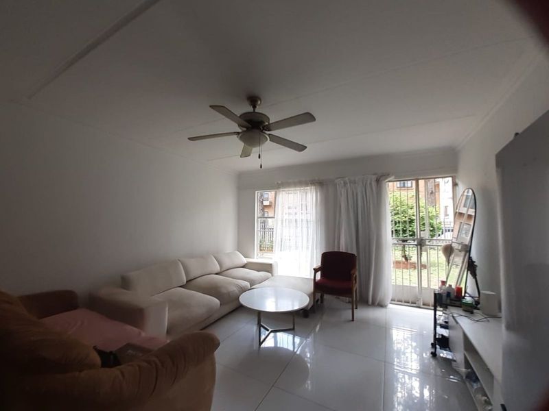 Apartment For Sale in Die Hoewes - Photo 5