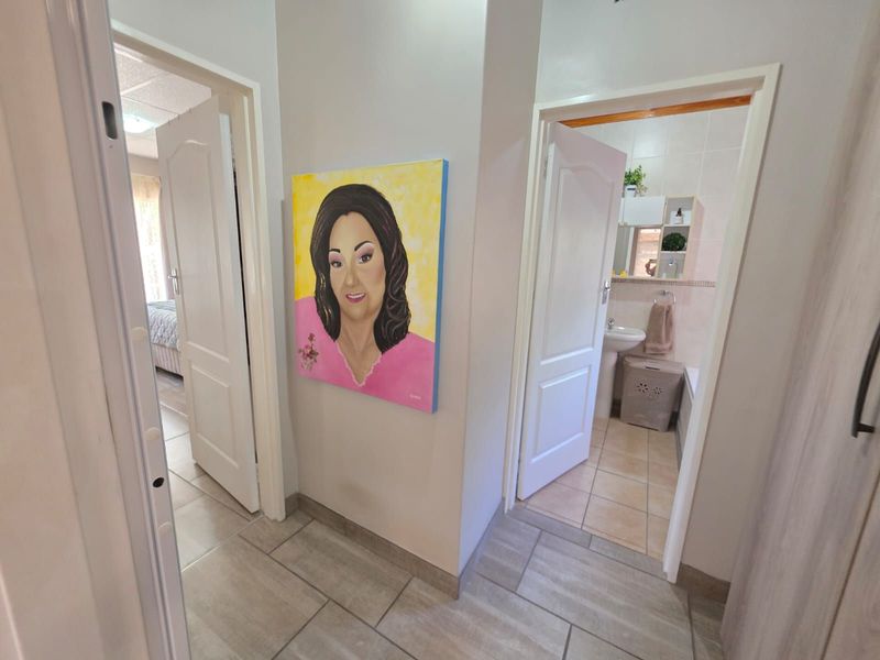 House For Sale in Rhodesdene - Photo 9