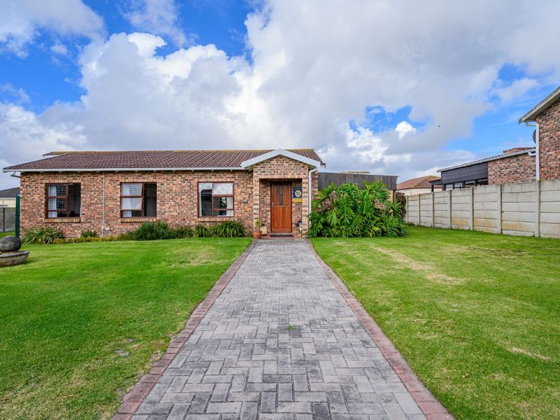 House For Sale in Lorraine - Photo 2