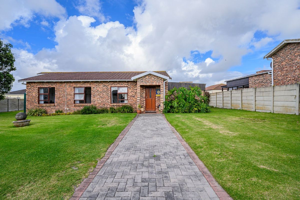 House For Sale in Lorraine - Photo 2