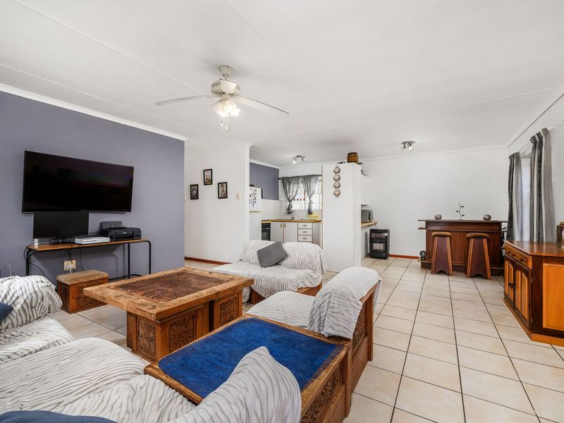 House For Sale in Lorraine - Photo 6