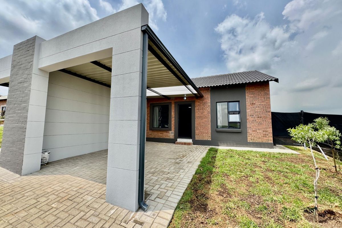 Townhouse For Sale in Trichardt - Photo 2