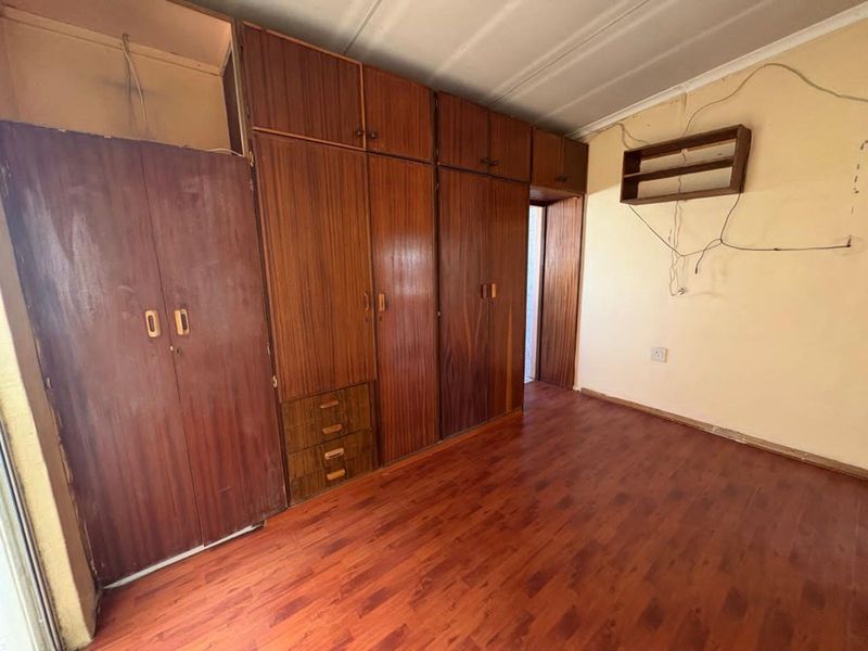 House For Sale in Galeshewe Ext 7 - Photo 8