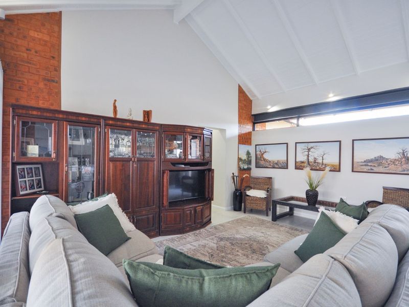 Townhouse For Sale in The Retreat - Photo 10