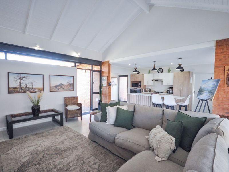 Townhouse For Sale in The Retreat - Photo 9