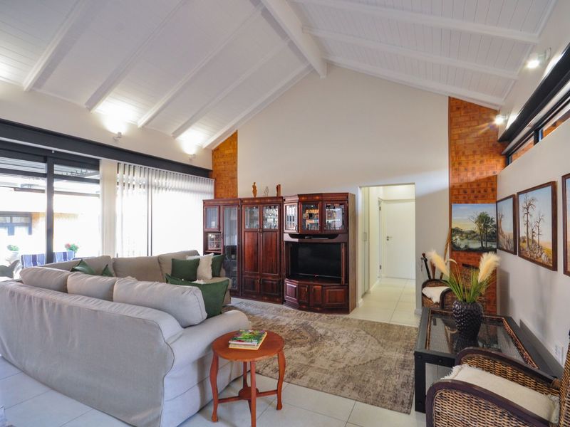 Townhouse For Sale in The Retreat - Photo 7